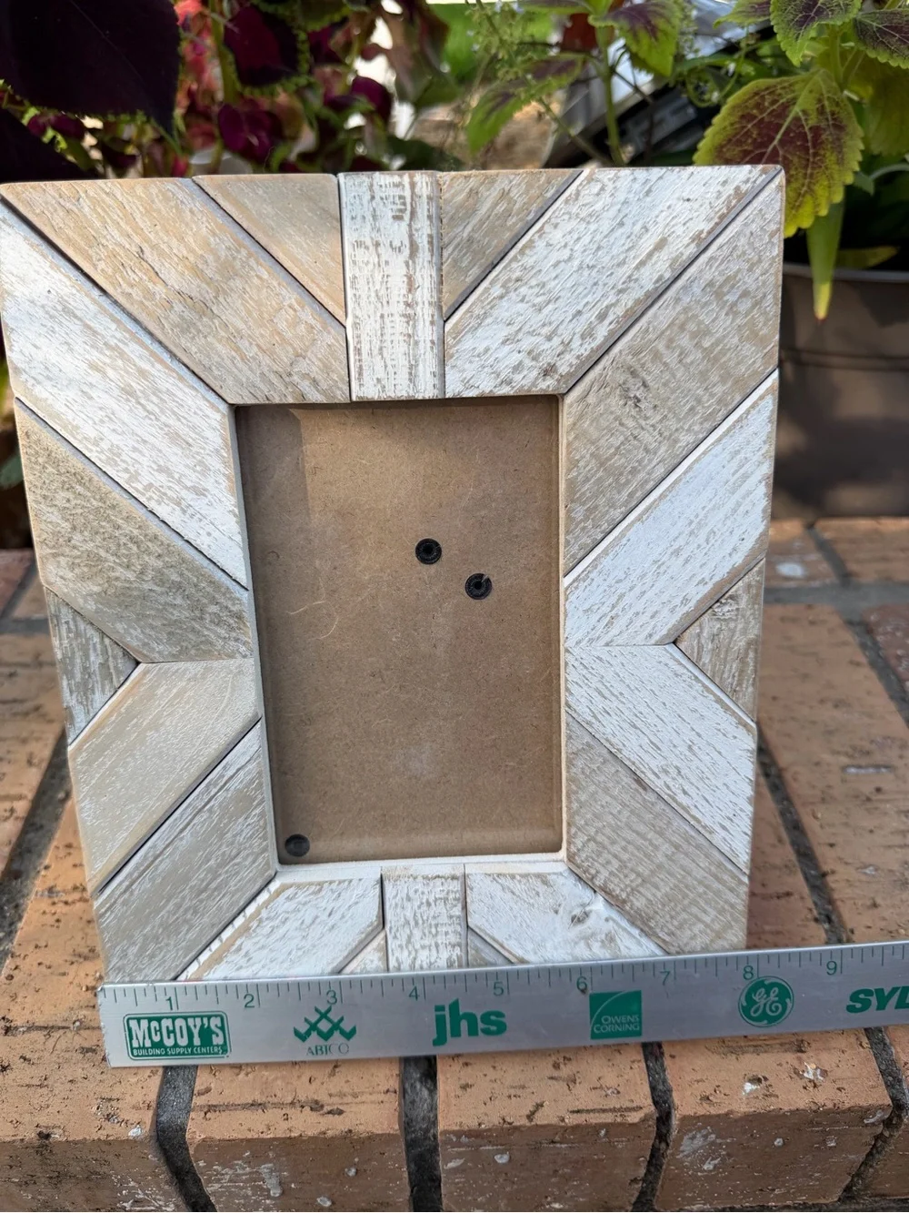 Rustic Whitewash Chevron Wood 4X6 Picture Frame - Home Accents Beautiful Cond.